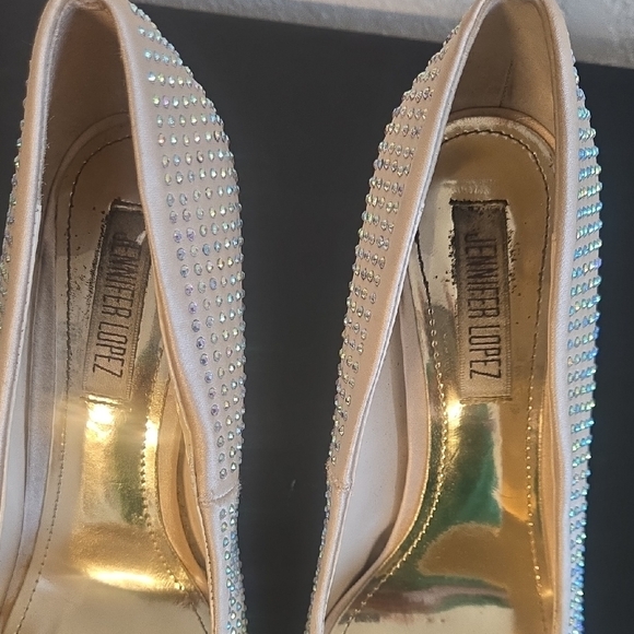 Jennifer Lopez Sparkling Beige Peep-Toe Heels - Picture 2 of 11
